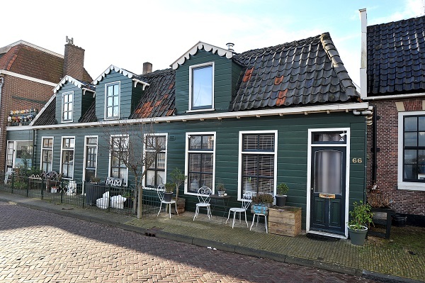 Foto van houten huis bij Hogendijk 66 in Zaandam. 