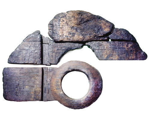 Foto van een houten wiel uit de vroege IJzertijd 